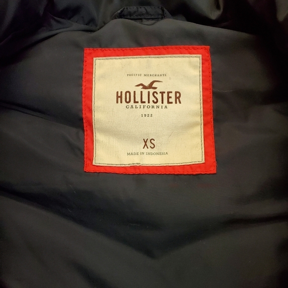 🎽 Hollister Navy Feathers & Down Zip Up Vest - Picture 7 of 8